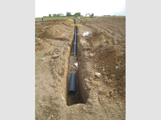 UN GROS TRAVAIL DE DRAINAGE DANS LES NOUVELLES VIGNES